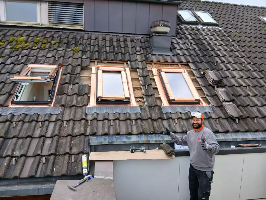 Dachfenstereinbau, Holzer Dach Dornbirn