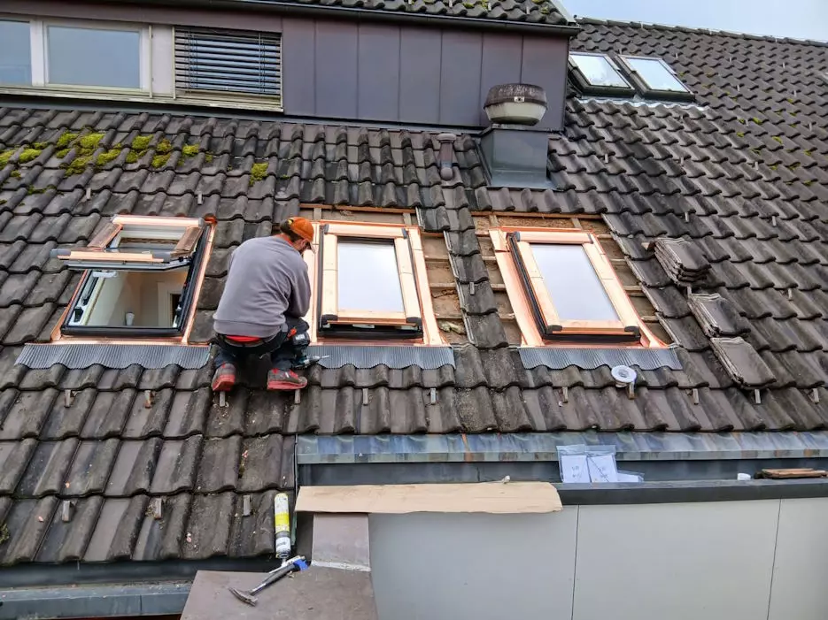 Dachfenstereinbau, Holzer Dach Dornbirn